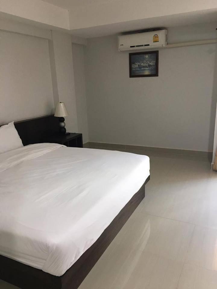 S.K.Airport Chiang Mai Hotel Buitenkant foto